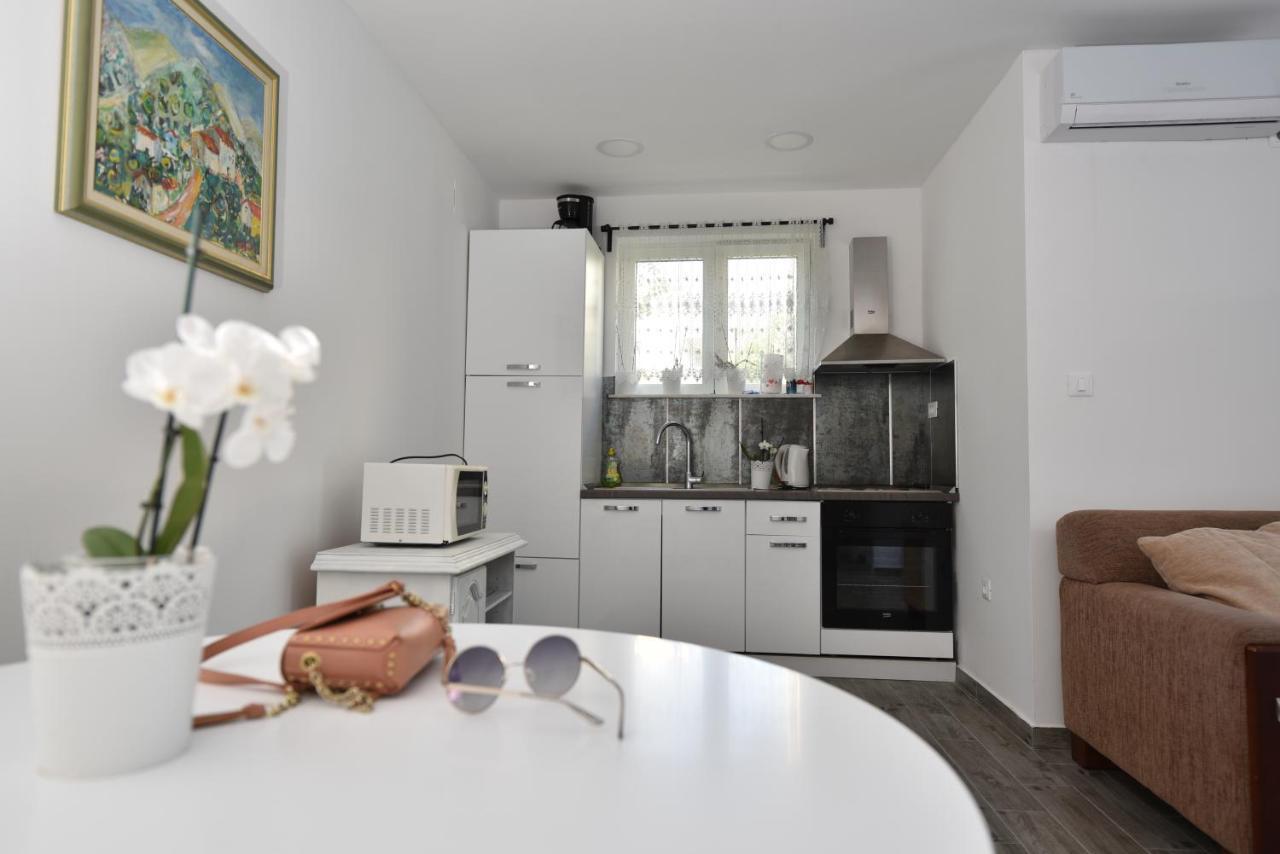 Mokošica Apartments Pralas מראה חיצוני תמונה